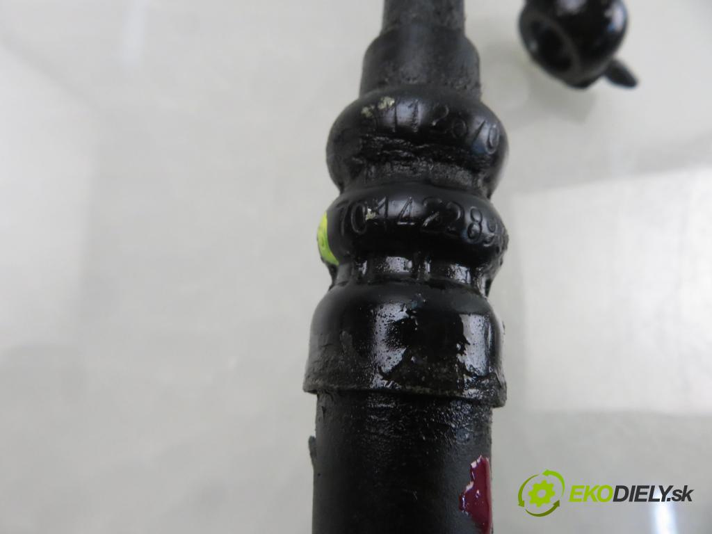 VW TRANSPORTER IV Autobus (70XB, 70XC, 7DB, 7DW, 7DK) BUS 1995 50,00 1.9 TD - ABL 1896,00 rúrka / Rúra servočerpadlo 701422893E