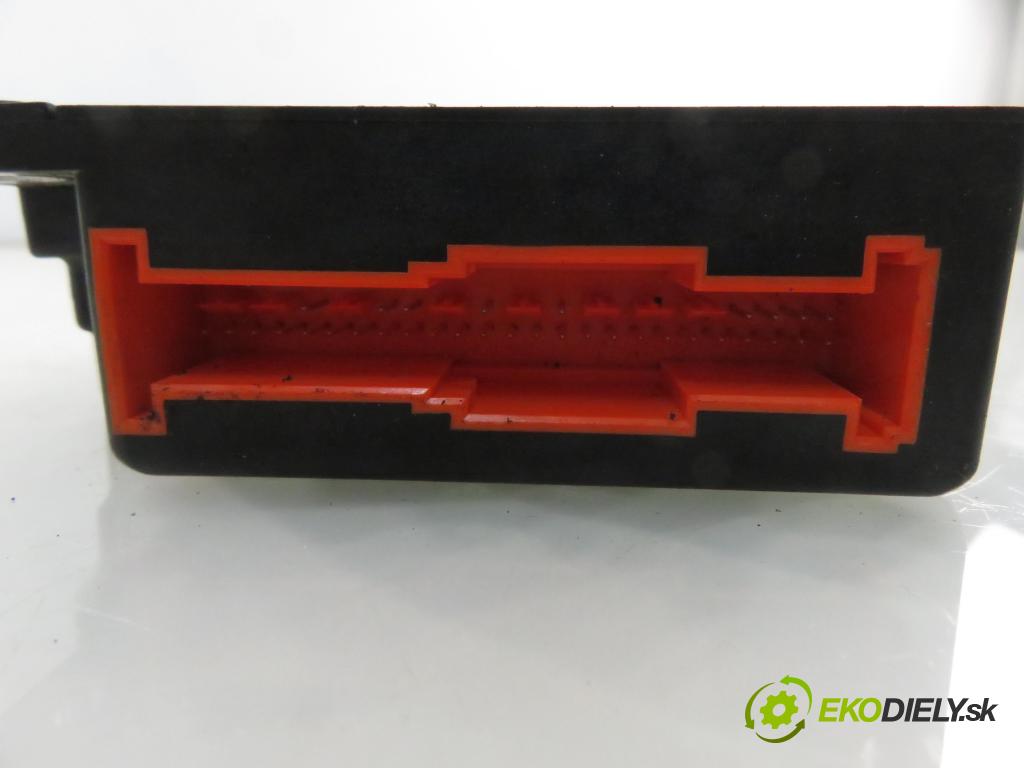 CITROEN C2 (JM_) HB 2002 52,00 1.4 HDi - 8HX (DV4TD) 1398,00 MODUL air BAG 9650790880