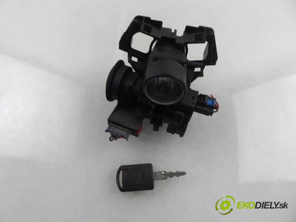 OPEL COMBO C KOMBIVAN 2003 62,00 1.6 8V 84 - Z 16 SE 1598,00 spinačka 24445098 ; 5WK4763 (Spínacia skrinka)