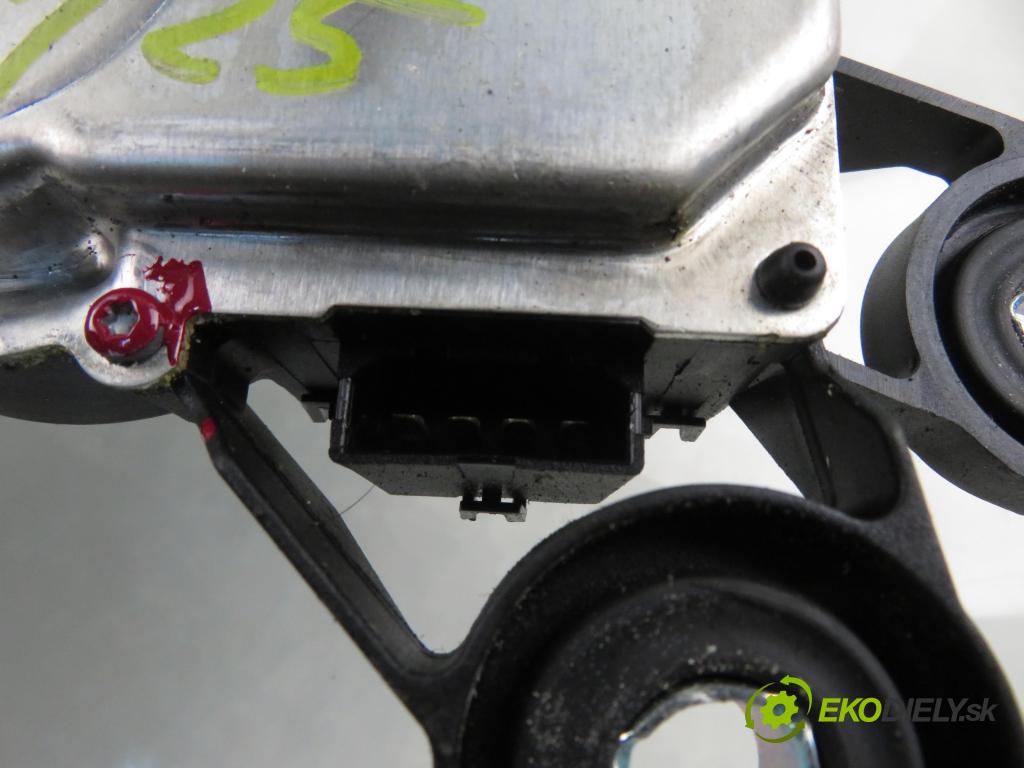 SEAT IBIZA IV (6J5, 6P1) HB 2010 66,00 1.6 TDI - CAYB 1598,00 Motorček stierače zadné 6J4955711 ; W000003125