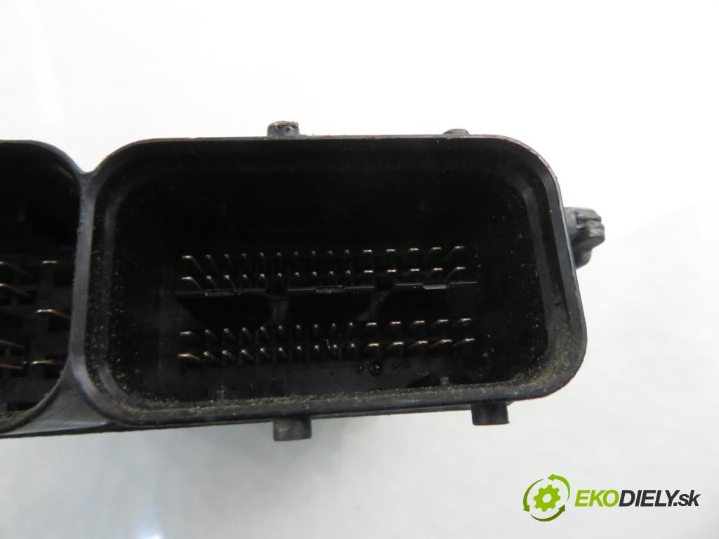 SEAT IBIZA IV (6J5, 6P1) HB 2010 66,00 1.6 TDI - CAYB 1598,00 Riadiaca jednotka Motor 03L906023S ; 5WP42844AA