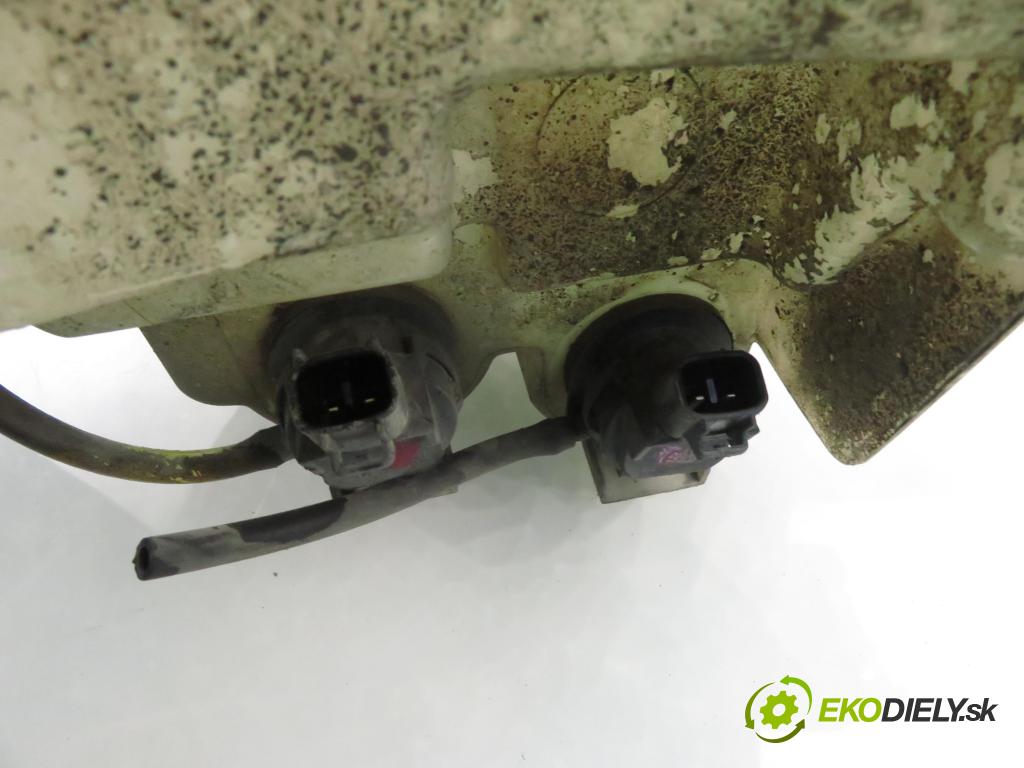 TOYOTA RAV 4 III (_A3_) SUV 2007 130,00 2.2 D 4WD 177 - 2AD-FHV 2231,00 Nádržka ostrekovačov 060851205 (Kľučka dverí ostatné)
