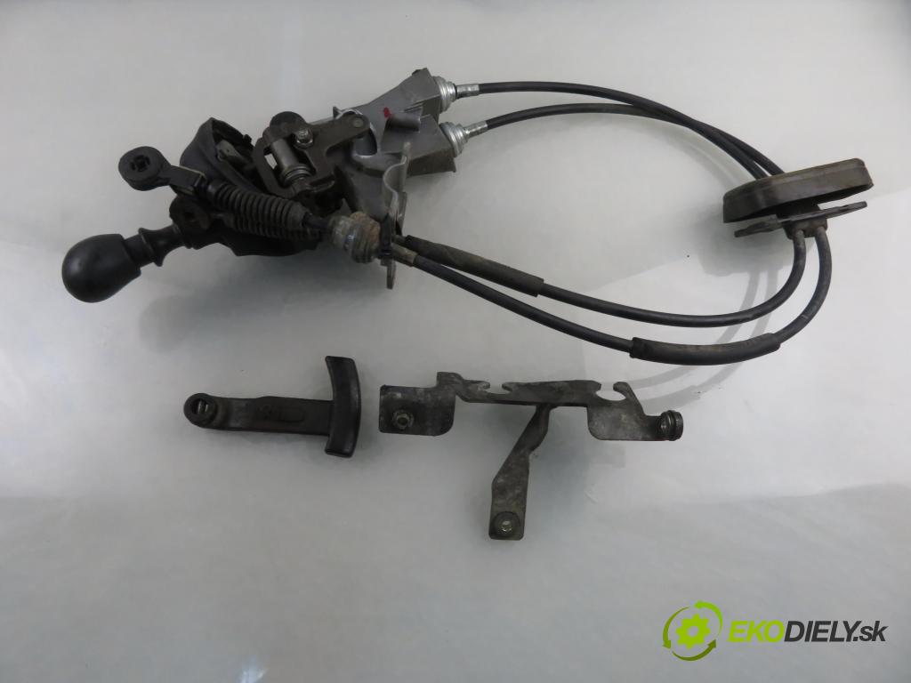 OPEL VIVARO A Skrzynia (X83) FURGON 2003 60,00 1.9 DI 80 - F9Q 762 1870,00 preloženie 93852216 ; 8200300847 ; 91168608