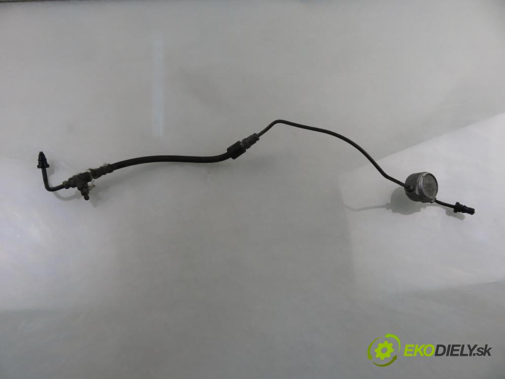 OPEL VIVARO A Skrzynia (X83) FURGON 2003 60,00 1.9 DI 80 - F9Q 762 1870,00 preloženie 93852216 ; 8200300847 ; 91168608