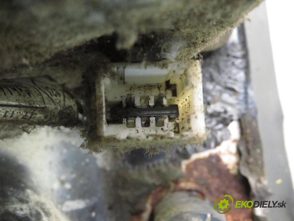 OPEL VIVARO A Skrzynia (X83) FURGON 2003 60,00 1.9 DI 80 - F9Q 762 1870,00 preloženie 93852216 ; 8200300847 ; 91168608