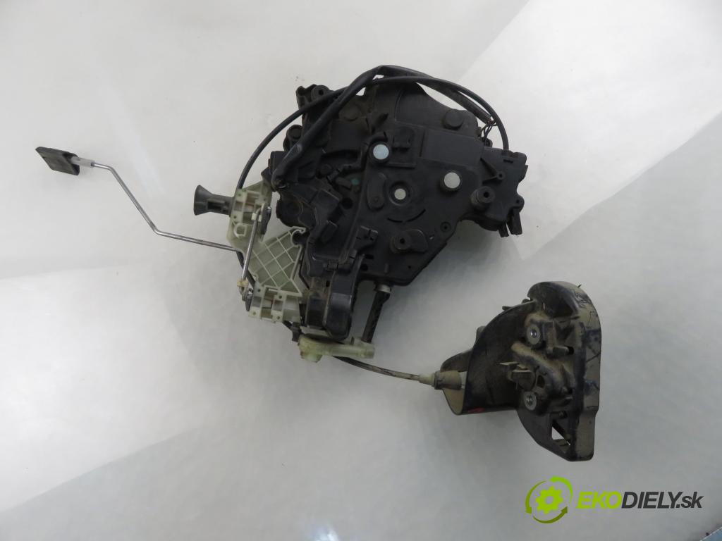 VW CADDY III Variant (2KB, 2KJ, 2CB, 2CJ) FURGON 2008 51,00 2.0 SDI - BST 1968,00 zámok Dvere posúvne 2K0843653AS