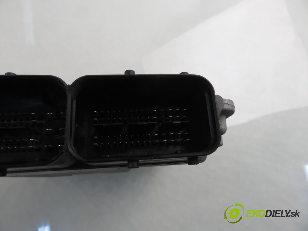 VW CADDY III Variant (2KB, 2KJ, 2CB, 2CJ) FURGON 2008 51,00 2.0 SDI - BST 1968,00 Riadiaca jednotka Motor 03G906016LF ; 0281014069