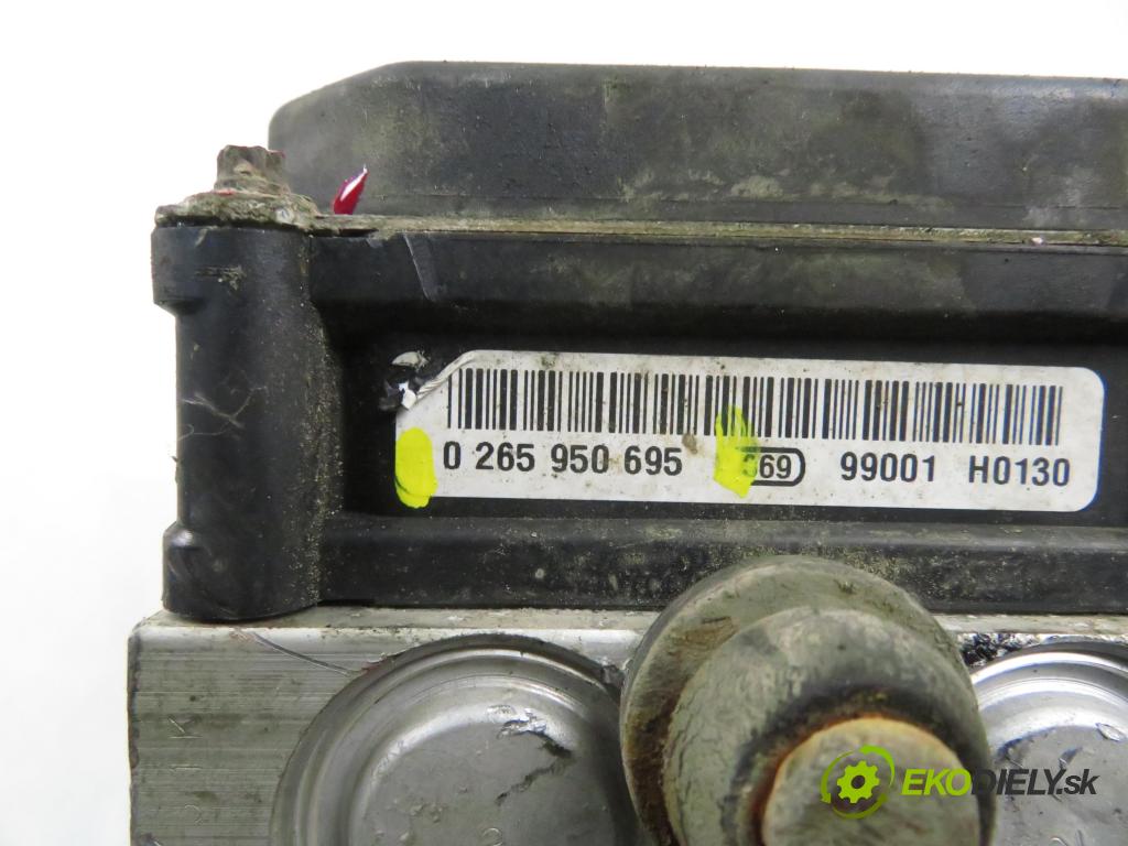 HYUNDAI i30 Kombi (FD) KOMBI 2010 85,00 1.6 CRDi 116 - D4FB 1582,00 Pumpa ABS 0265950695 ; 589202L500 ; 0265235333 (Pumpa ABS)