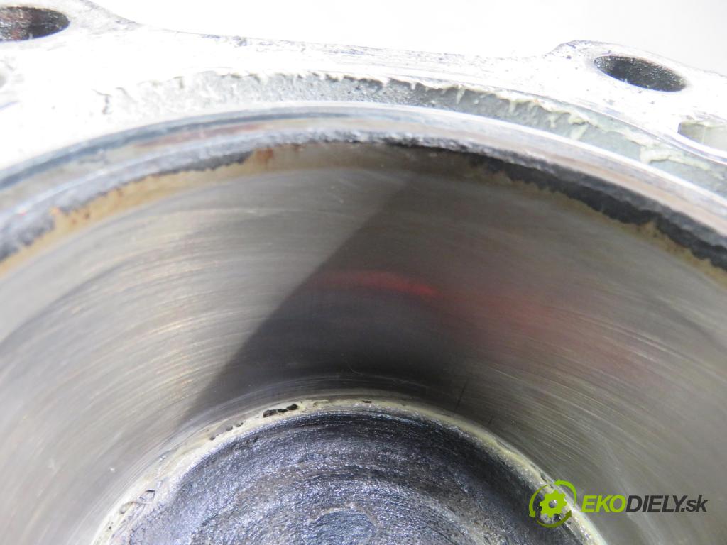 SUZUKI GRAND VITARA II (JT, TE, TD) SUV 2006 103,00 2.0 140 (JB420W) - J20A 1995,00 blok Motor J20A (Blok motora)