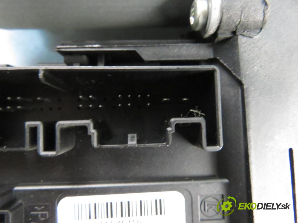 VW CADDY III Furgon (2KA, 2KH, 2CA, 2CH) FURGON 2007 77,00 1.9 TDI - BLS 1896,00 Mechanizmus okien 2K1837751BQ ; 1K0959793J