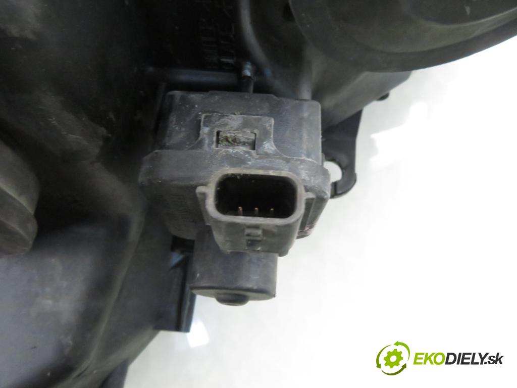 RENAULT SCENIC II (JM0/1_) MINIVAN 2005 88,00 1.9 dCi 120 - F9Q 812 1870,00 Svetlo PP
