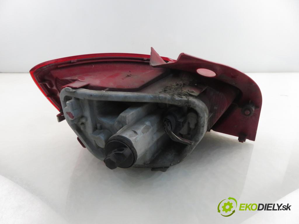SEAT IBIZA IV (6J5, 6P1) HB 2010 66,00 1.6 TDI - CAYB 1598,00 Svetlo pravé zadné 6J4945096C