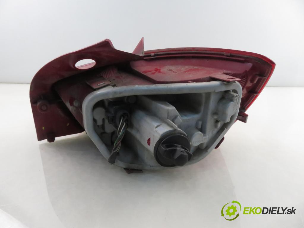 SEAT IBIZA IV (6J5, 6P1) HB 2010 66,00 1.6 TDI - CAYB 1598,00 Svetlo ľavé zadné 6J4945095C