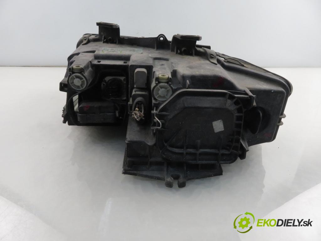 AUDI A4 (8E2, B6) SEDAN 2001 96,00 1.9 TDI PD 130 - AWX 1896,00 Svetlo PP 8E0941004F ; 8E0990008F