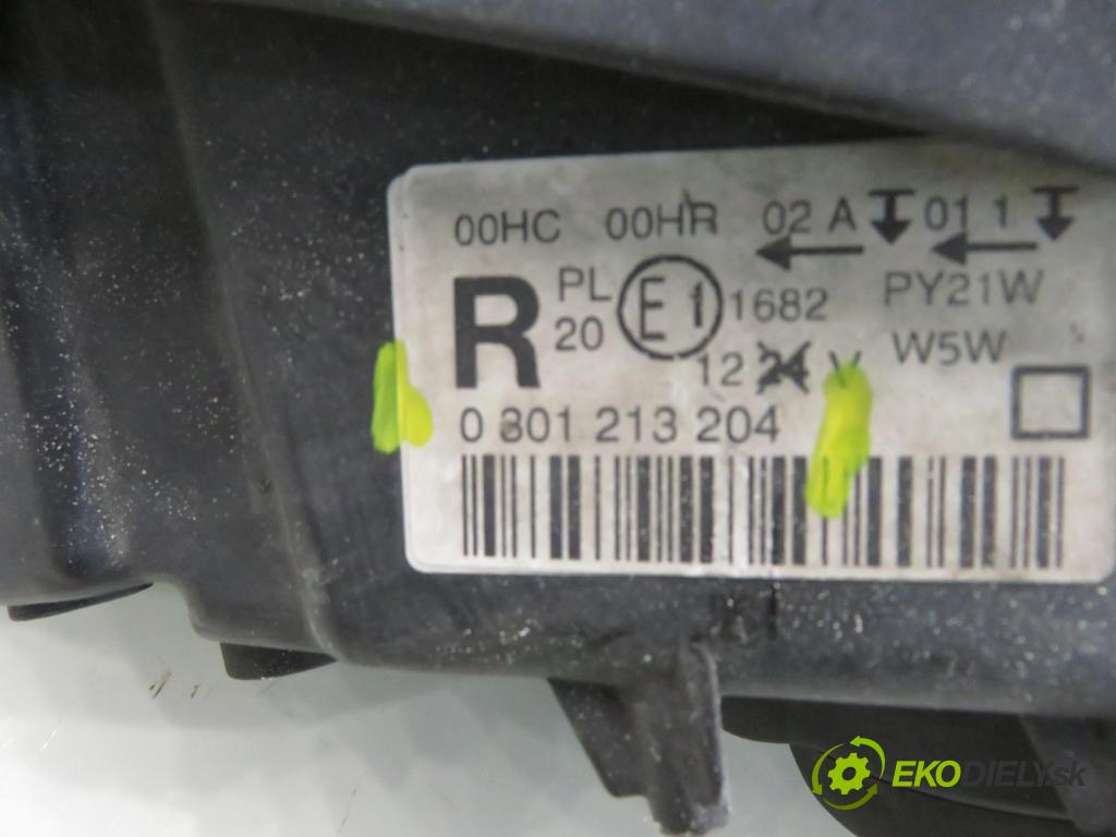 PEUGEOT 407 (6D_) SEDAN 2005 100,00 2.0 HDi 135 - RHR 1997,00 Svetlo PP 03012132034