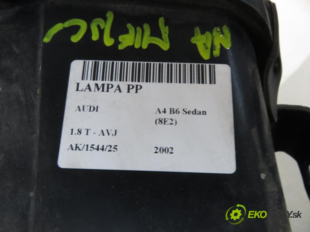 AUDI A4 (8E2, B6) SEDAN 2002 110,00 1.8 T - AVJ 1781,00 Svetlo PP 