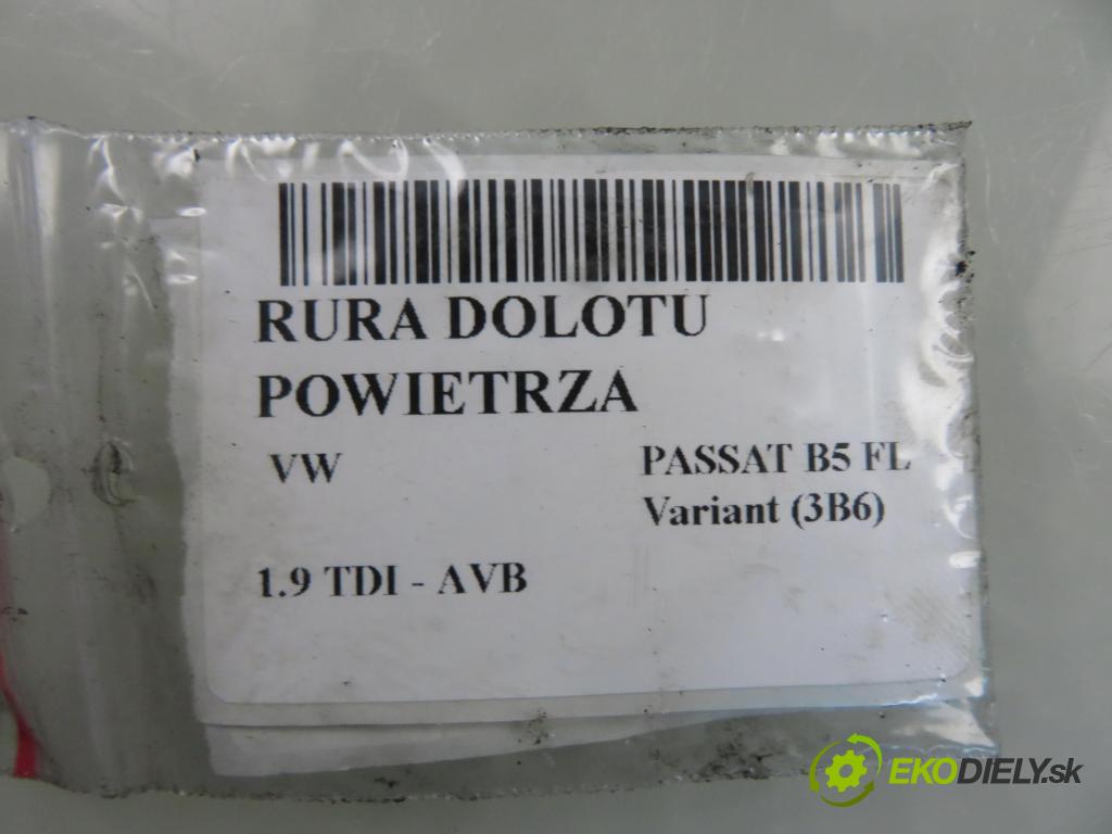 VW PASSAT B5.5 Variant (3B6) KOMBI 2002 74,00 1.9 TDI PD 101 - AVB 1896,00 Rúra prívodu vzduchu 8D0145840S ; 8E0145762C