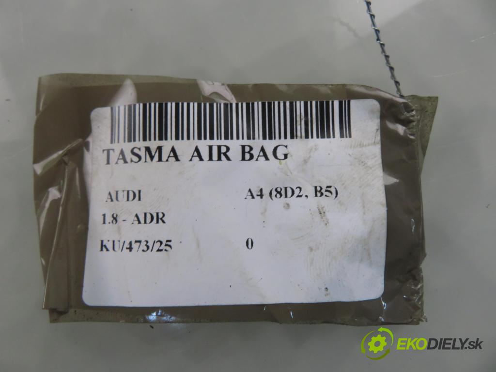 AUDI A4 (8D2, B5) SEDAN 1996 92,00 1.8 - ADR 1781,00 PÁSKA: air BAG 4D0951543D