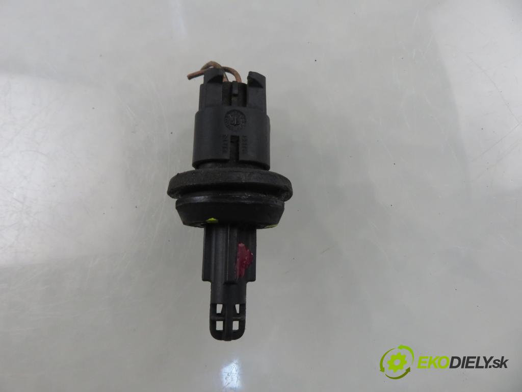 OPEL MERIVA A nadwozie wielkoprzestrzenne (MPV) (X03) HB 2003 64,00 1.6 - Z 16 SE 1598,00 váha vzduchu vzduchu 90470089