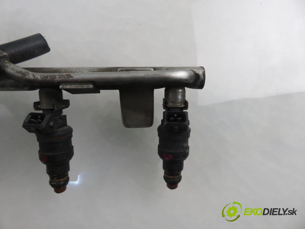 AUDI A4 (8D2, B5) SEDAN 1996 92,00 1.8 - ADR 1781,00 lišta vstřikovací 028166551A ; 0280150444 ; 058133681 (Vstřikovací lišta)