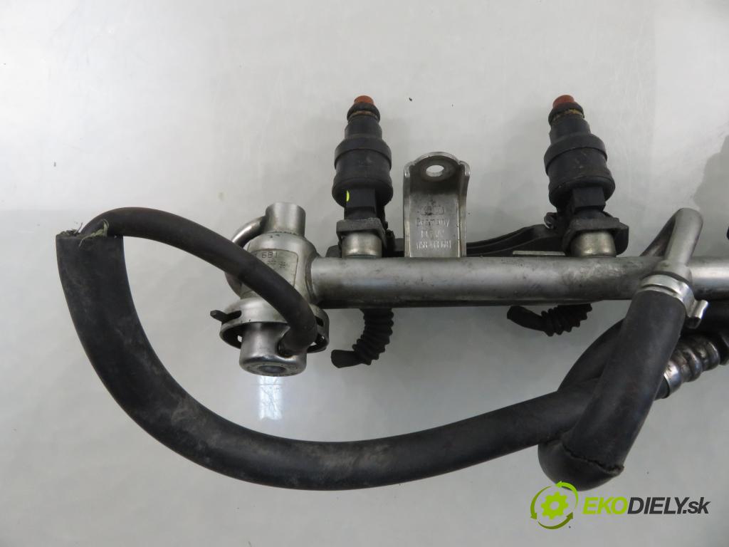 AUDI A4 (8D2, B5) SEDAN 1996 92,00 1.8 - ADR 1781,00 lišta vstřikovací 028166551A ; 0280150444 ; 058133681 (Vstřikovací lišta)