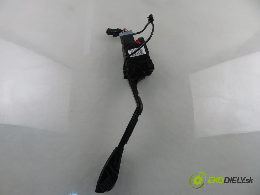 CITROEN C5 III (RD_) SEDAN 2008 155,00 3.0 V6 211 - XFV (ES9A) 2946,00 Potenciometer plynu 0280755095 ; 9661503980 (Potenciometer plynového pedálu)