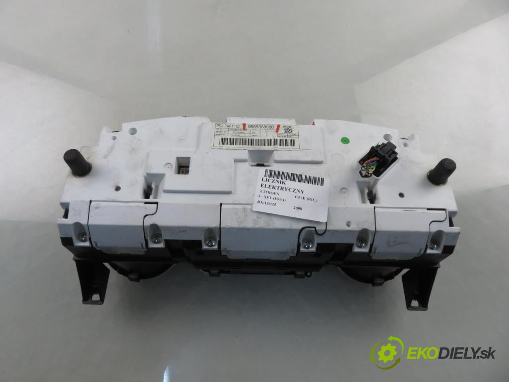 CITROEN C5 III (RD_) SEDAN 2008 155,00 3.0 V6 211 - XFV (ES9A) 2946,00 Prístrojovka elektrický 9665368880