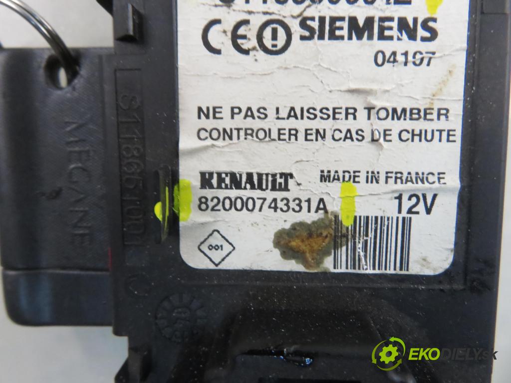 RENAULT MEGANE II sedan (LM0/1_) SEDAN 2004 0,00 1.6 - K4M 760 1598,00 čítač KARTY: S118539001E ; 8200074331A