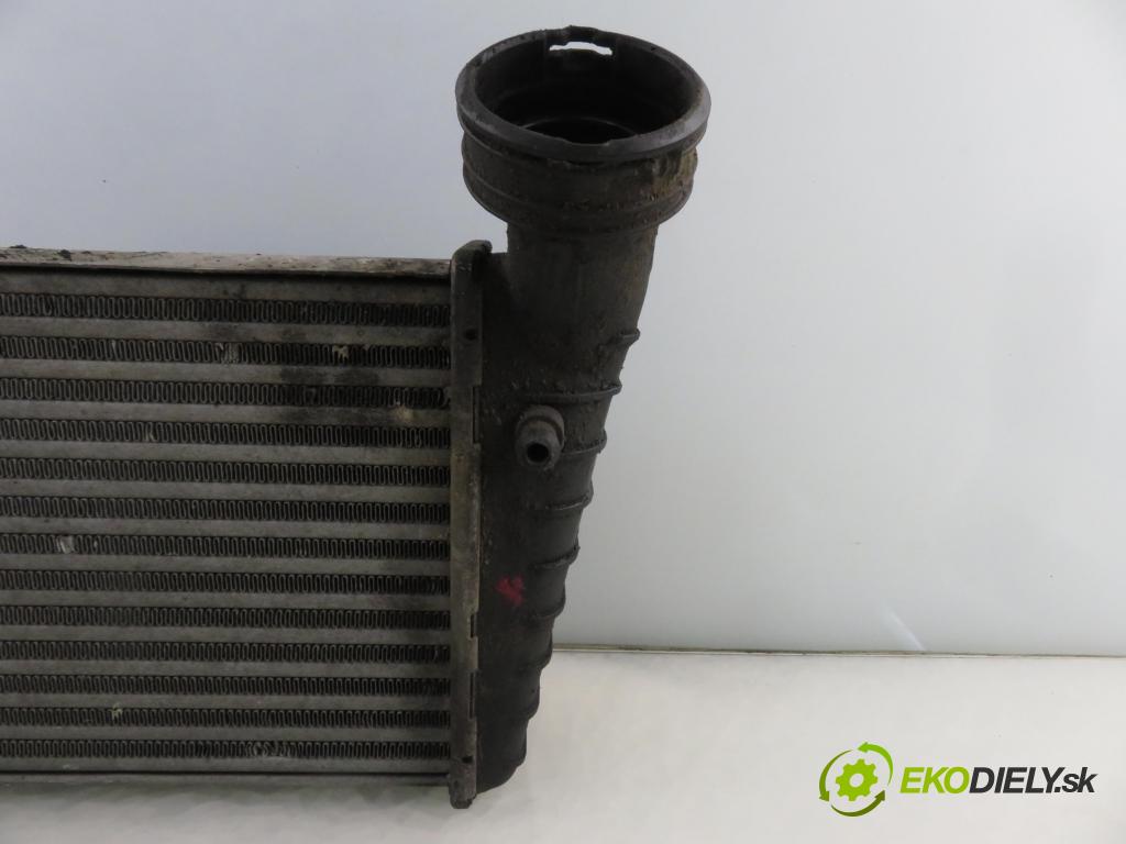 VW PASSAT B5.5 (3B3) SEDAN 2000 96,00 1.9 TDI PD 130 - AVF 1896,00 chladič intercooler 8D0145805C