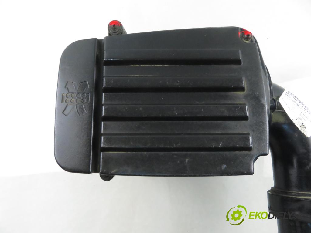 VW CADDY III Variant (2KB, 2KJ, 2CB, 2CJ) FURGON 2008 51,00 2.0 SDI - BST 1968,00 Obal filtra vzduchu 1F0129607 ; 1K0129610 (Obal vzduchového filtra)