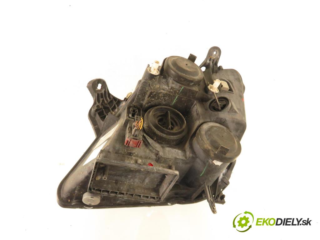 OPEL MERIVA A nadwozie wielkoprzestrzenne (MPV) (X03) HB 2003 64,00 1.6 - Z 16 SE 1598,00 Svetlo PP 93321053