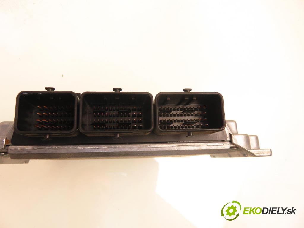 CITROEN C5 III (RD_) SEDAN 2008 155,00 3.0 V6 211 - XFV (ES9A) 2946,00 Riadiaca jednotka Motor 0261201499 ; 9665731180