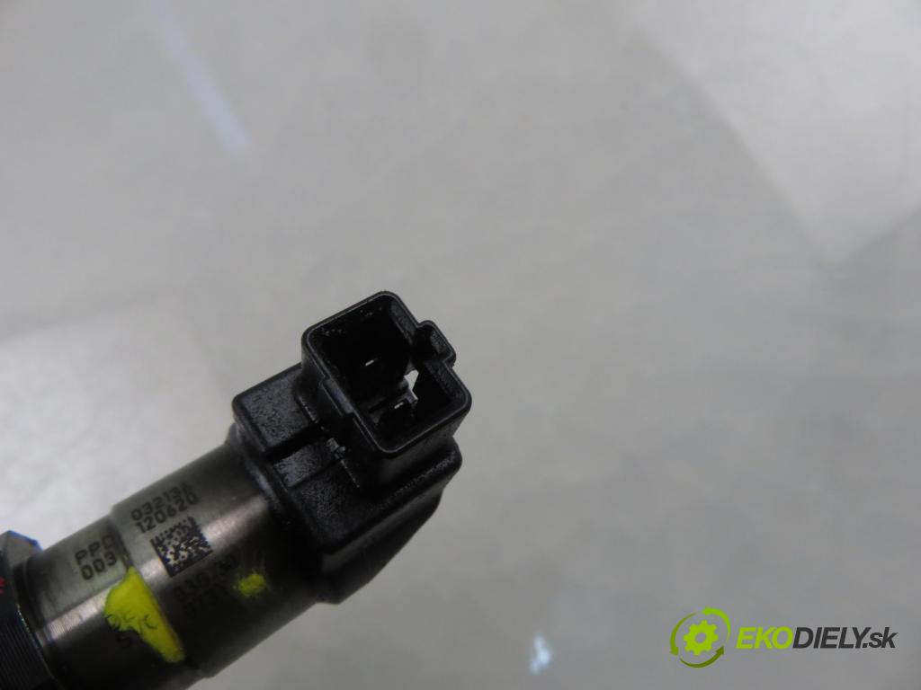 VW TOURAN (1T1, 1T2) MINIVAN 2007 125,00 2.0 TDI - BMN 1968,00 Vstrekovač 03G130073T (Vstrekovač paliva)