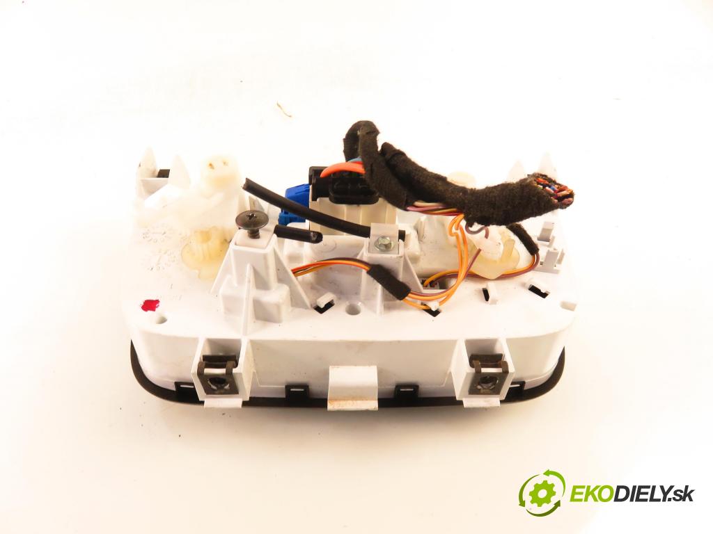 FIAT GRANDE PUNTO (199_) HB 2008 57,00 1.4 - 350 A1.000 1368,00 Panel kúrenia KLIMATIZACE: