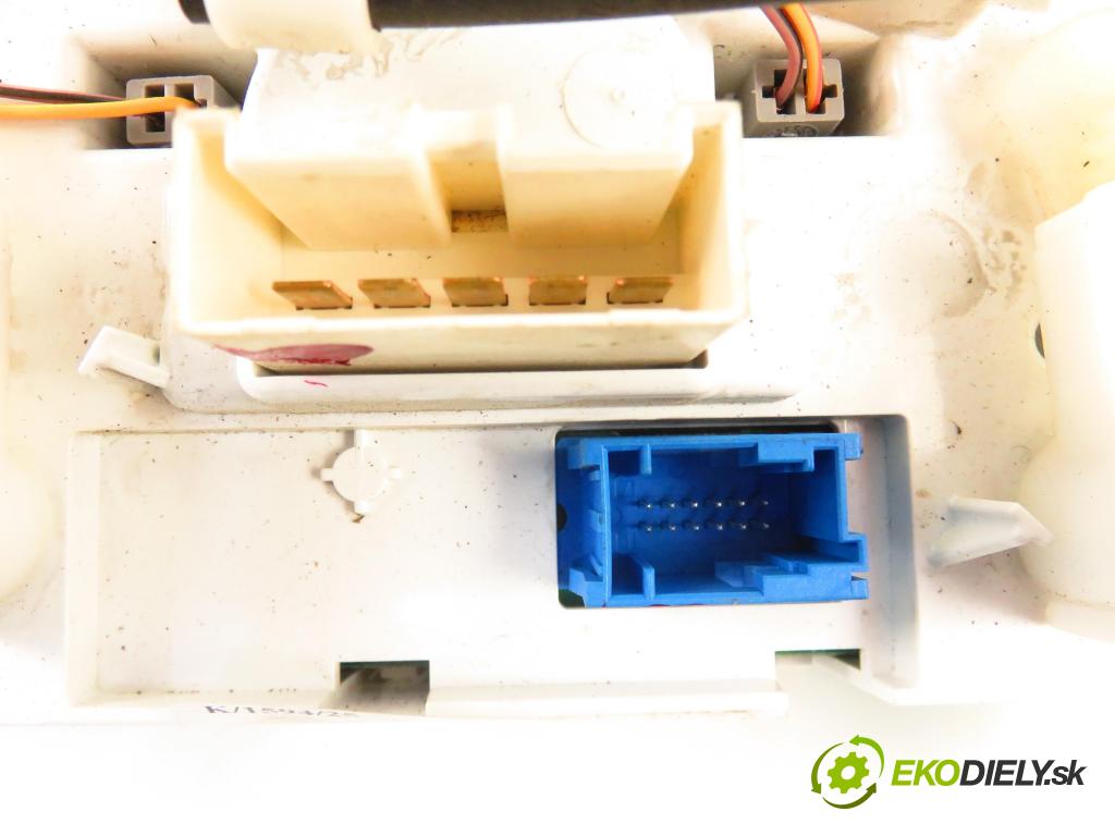 FIAT GRANDE PUNTO (199_) HB 2008 57,00 1.4 - 350 A1.000 1368,00 Panel kúrenia KLIMATIZACE: