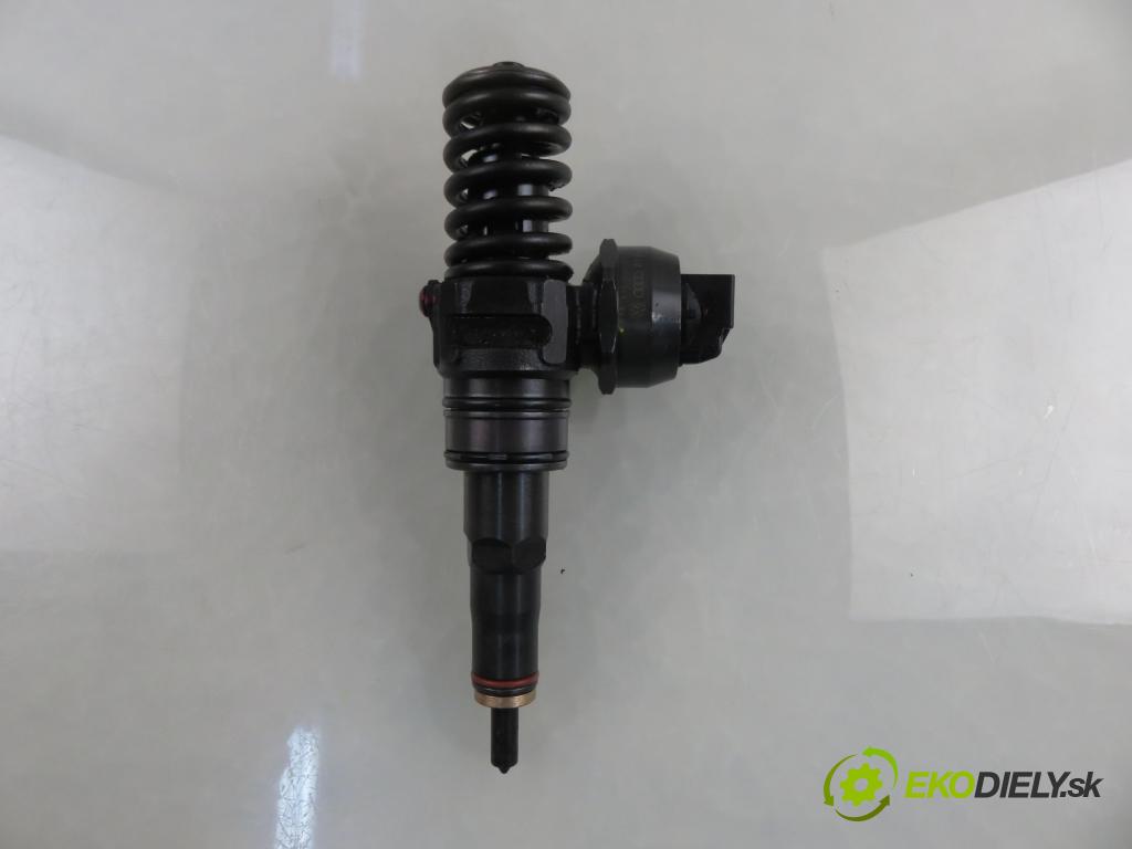 SEAT IBIZA III (6L1) HB 2006 74,00 1.9 TDI - AXR 1896,00 Vstrekovač 038130073AG ; 0414720215 (Vstrekovač paliva)