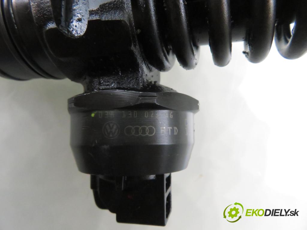 SEAT IBIZA III (6L1) HB 2006 74,00 1.9 TDI - AXR 1896,00 Vstrekovač 038130073AG ; 0414720215 (Vstrekovač paliva)