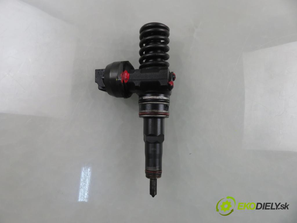 AUDI A4 (8E2, B6) SEDAN 2002 74,00 1.9 TDI PD 101 - AVB 1896,00 Vstrekovač 038130073AJ ; 0414720037 (Vstrekovač paliva)