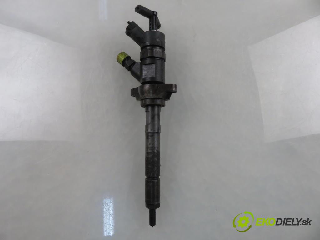 FORD FOCUS II (DA_, HCP) KOMBI 2006 80,00 1.6 TDCi - G8DB 1560,00 vstrekovač 0445110259 (Vstrekovač paliva)