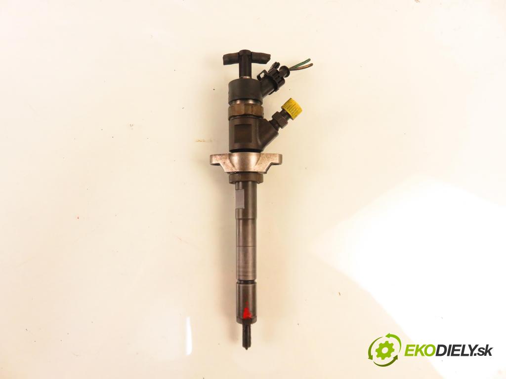 FORD FOCUS II (DA_, HCP) KOMBI 2006 80,00 1.6 TDCi - G8DB 1560,00 vstrekovač 0445110259 (Vstrekovač paliva)