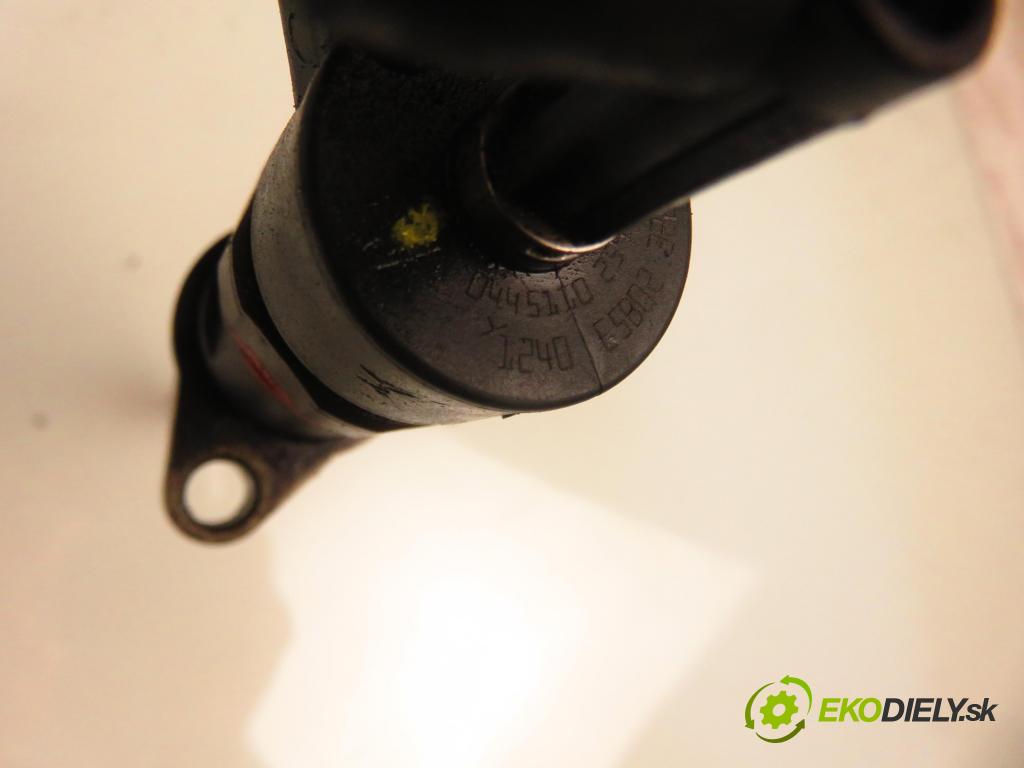 FORD FOCUS II (DA_, HCP) KOMBI 2006 80,00 1.6 TDCi - G8DB 1560,00 vstrekovač 0445110259 (Vstrekovač paliva)