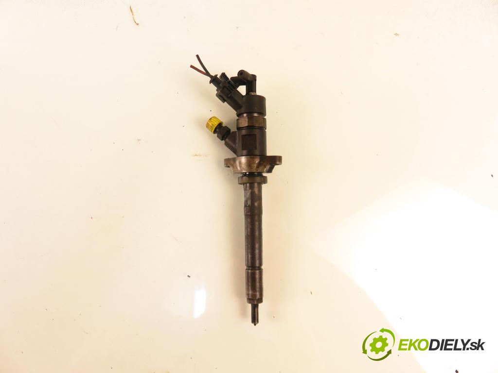 FORD FOCUS II (DA_, HCP) KOMBI 2006 80,00 1.6 TDCi - G8DB 1560,00 vstrekovač 0445110259 (Vstrekovač paliva)