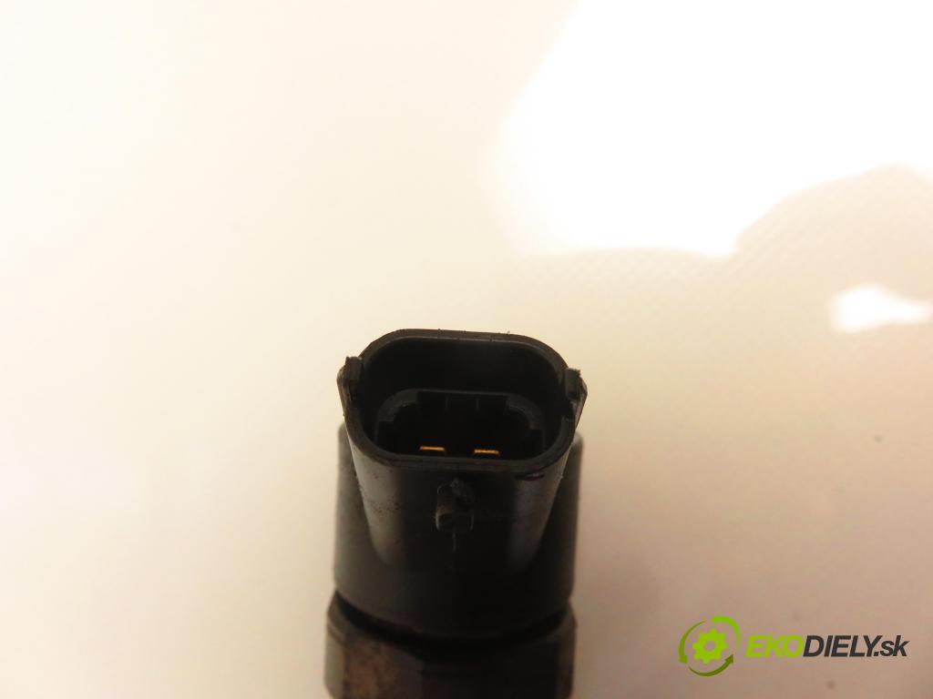 OPEL ZAFIRA B (A05) MINIVAN 2006 88,00 1.9 CDTI 8V 120 - Z 19 DT 1910,00 vstrekovač 0445110276 (Vstrekovač paliva)