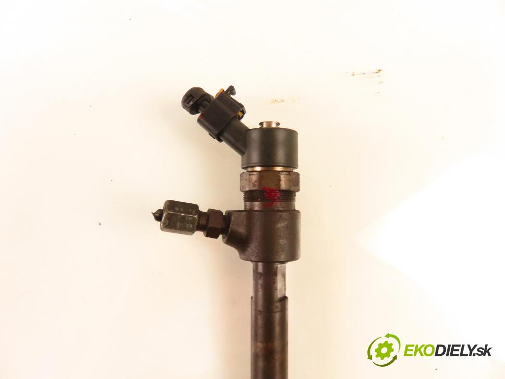 OPEL ZAFIRA B (A05) MINIVAN 2006 88,00 1.9 CDTI 8V 120 - Z 19 DT 1910,00 vstrekovač 0445110276 (Vstrekovač paliva)