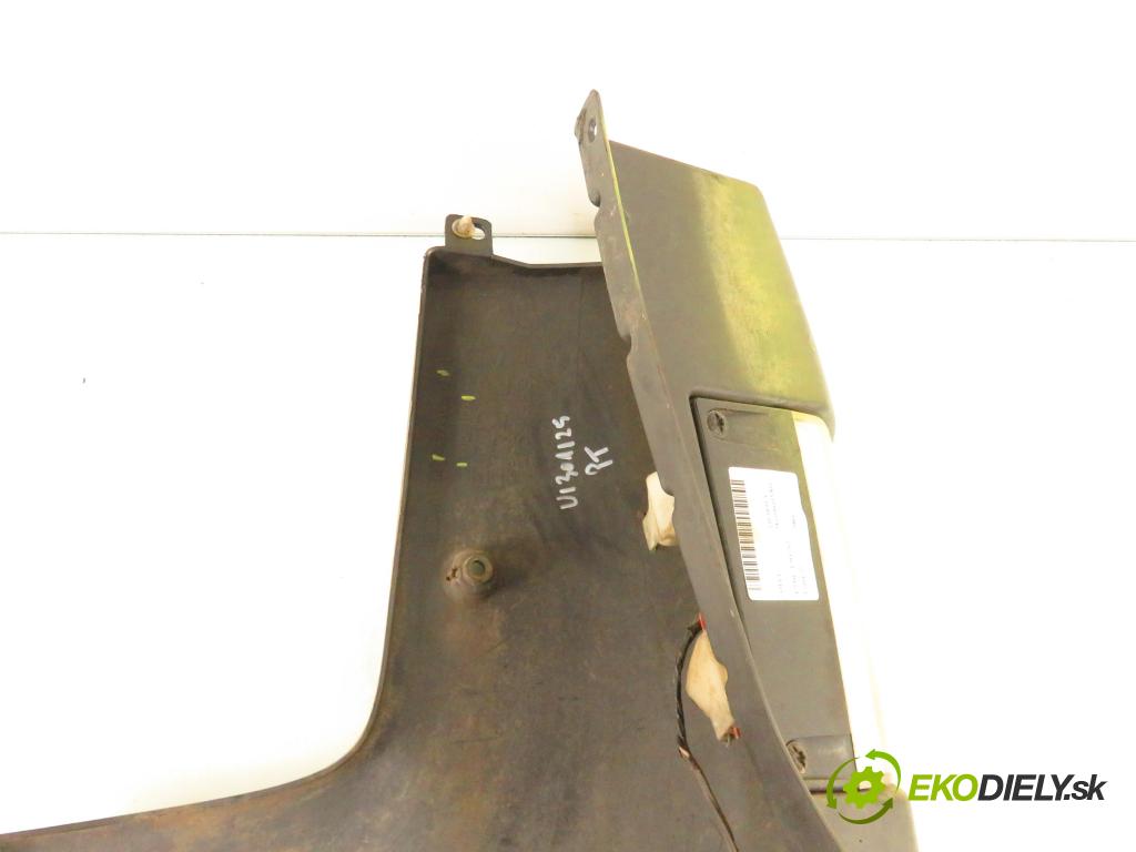 OPEL VIVARO A Skrzynia (X83) FURGON 2003 60,00 1.9 DI 80 - F9Q 762 1870,00 nárazníka pravé zadné 91166147 ; 7700313232