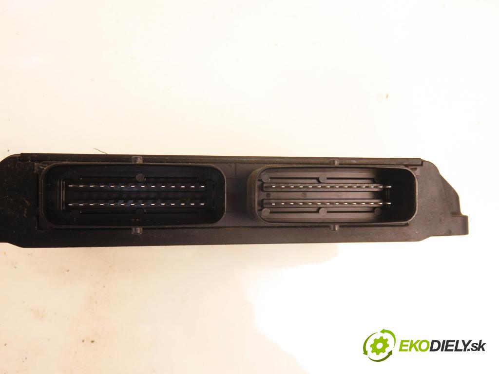CITROEN C5 III (RD_) SEDAN 2008 155,00 3.0 V6 211 - XFV (ES9A) 2946,00 Riadiaca jednotka LPG 10R036615