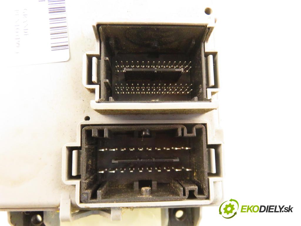 FIAT GRANDE PUNTO (199_) HB 2008 57,00 1.4 - 350 A1.000 1368,00 MODUL BSI 00518263170