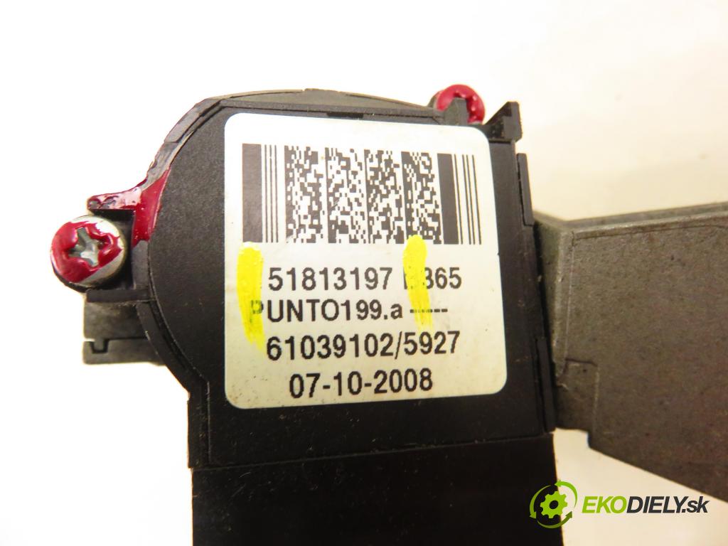 FIAT GRANDE PUNTO (199_) HB 2008 57,00 1.4 - 350 A1.000 1368,00 spinačka 51813197 ; 010198401 (Spínacia skrinka)