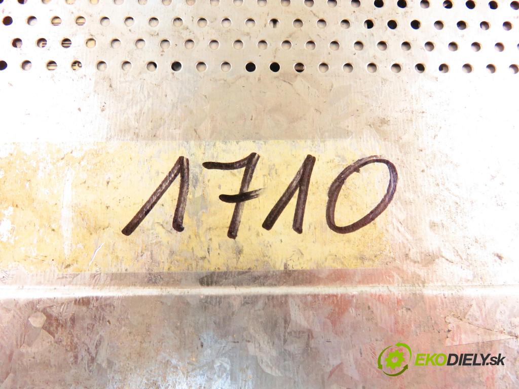 AUDI A4 (8E2, B6) SEDAN 2004 96,00 1.9 TDI PD 130 1896,00 RADIO CD 8E0035186D