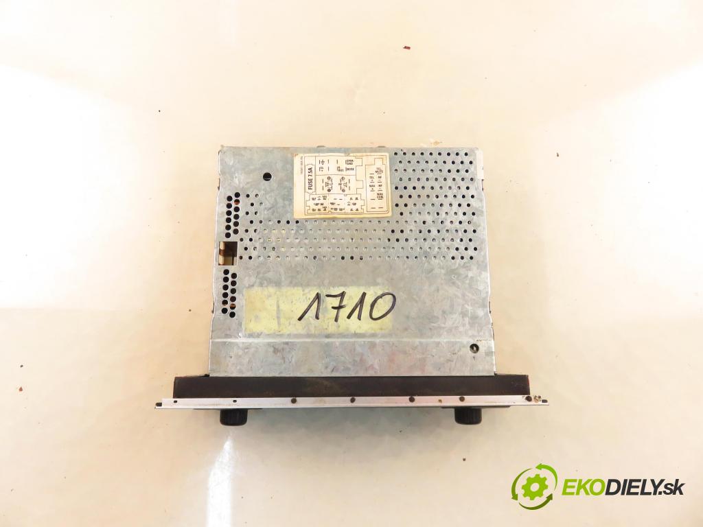 AUDI A4 (8E2, B6) SEDAN 2004 96,00 1.9 TDI PD 130 1896,00 RADIO CD 8E0035186D